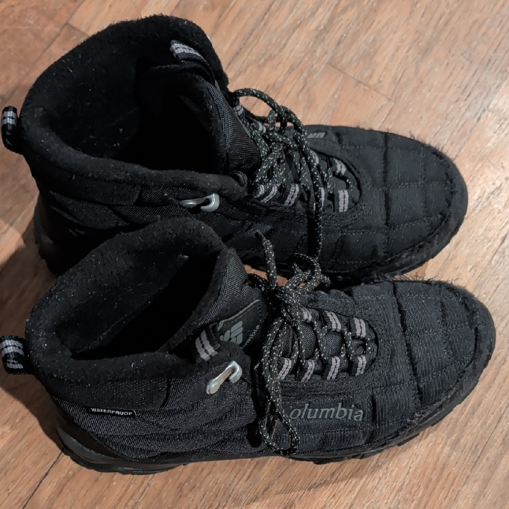 Columbia Kids Black Quilted Winter Snow Boots